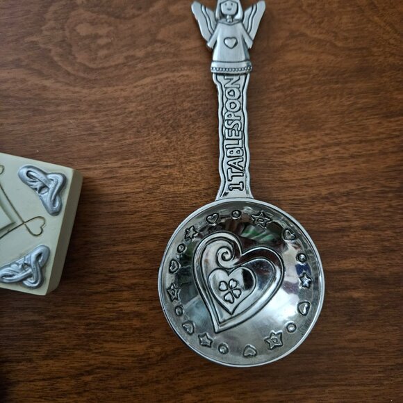 ganz angel hearts measuring spoons with hanging rack - Picture 6 of 7